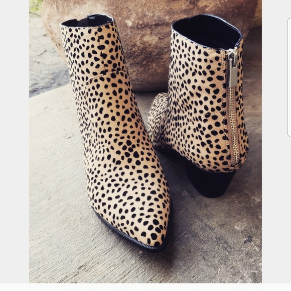 π¨ON SALE//Festival Szn//Tan leopard Booties - Picture 6 of 8